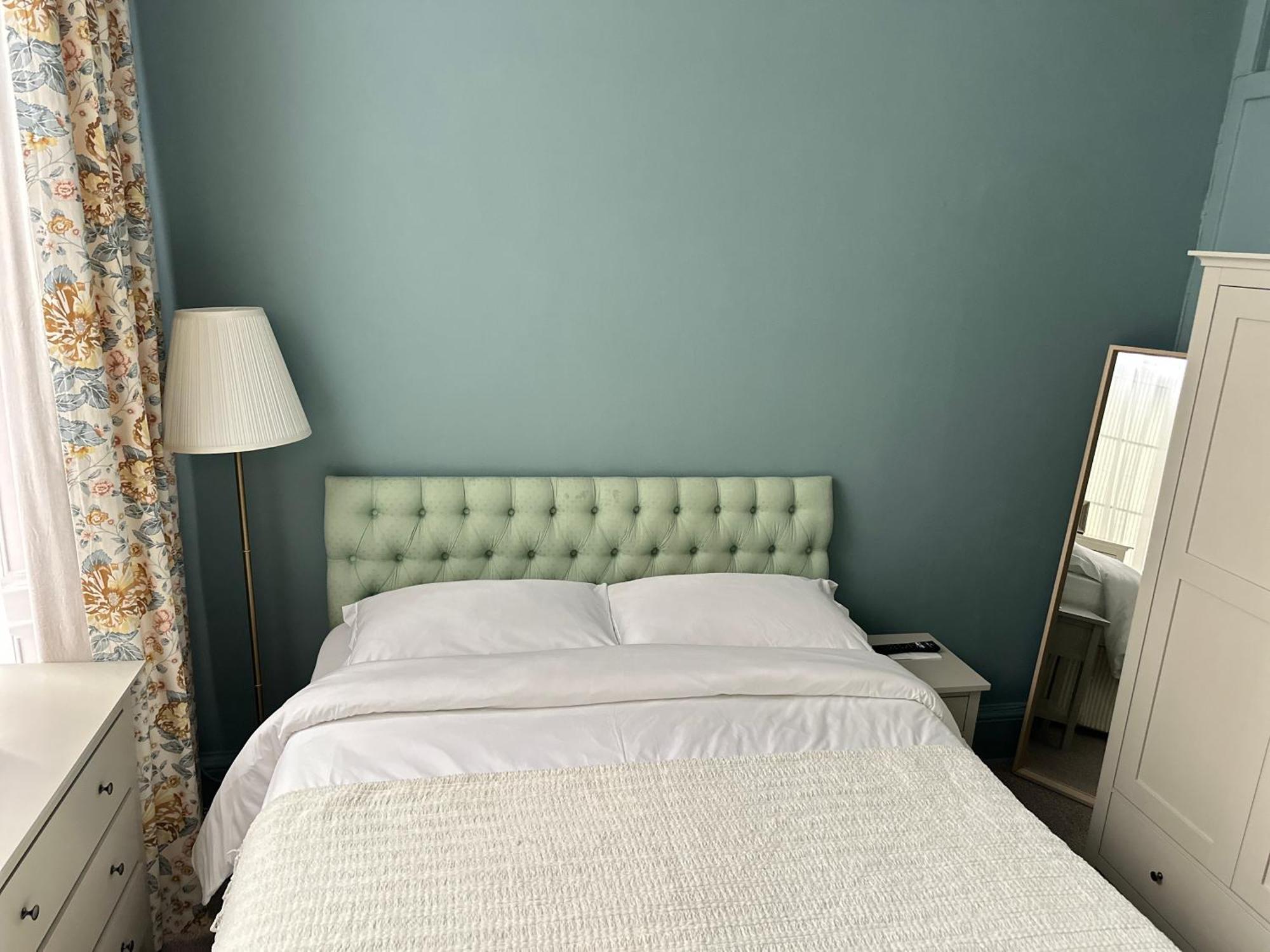 Georgian House 4*